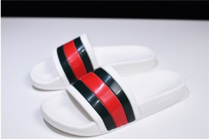 Gucci GG Tiger Slide Sandal