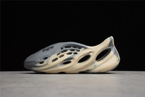 Yeezy Foam Runner Slide Sandal GV7904