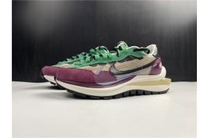 Sacai x Nike Vaporwaffle Villain Red Neptune Green DD3035-200