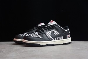 Quartersnacks x Nike SB Dunk Low "Zebra" DM3510-001